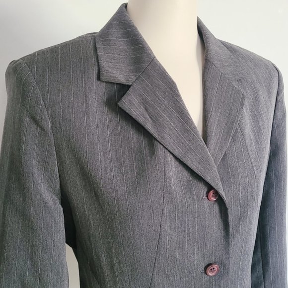 Refashioned Vintage Cropped Pinstripe Blazer (S/M) - Picture 5 of 5